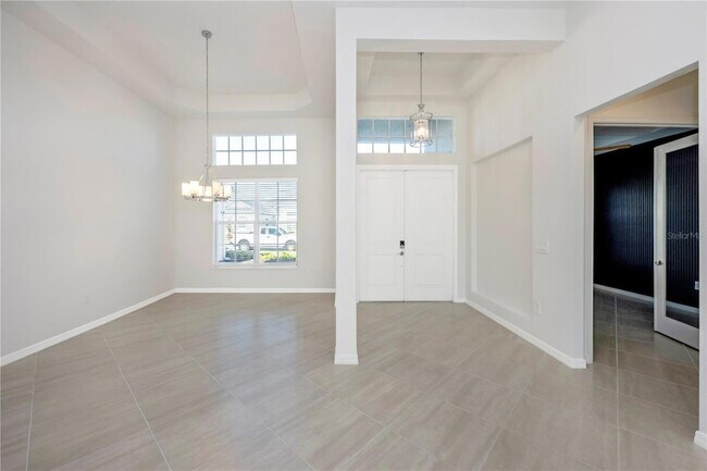 Building Photo - 12655 Wellen Golf St