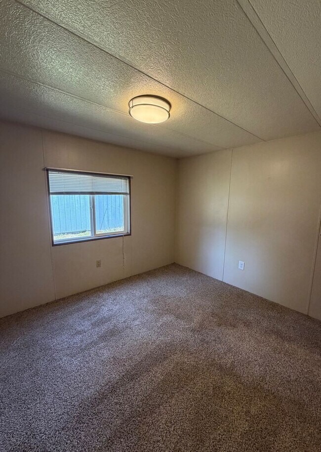 Building Photo - 3 bedroom 2 bath manufactured home in Arlington