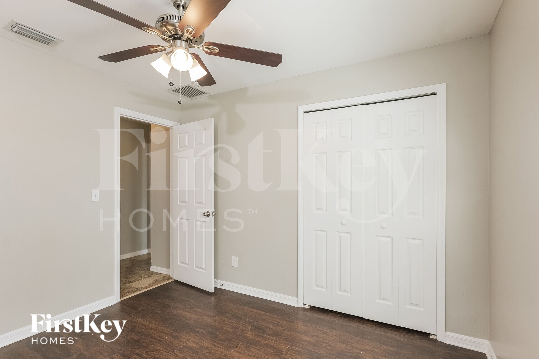 Building Photo - 1016 SW 37th Terrace