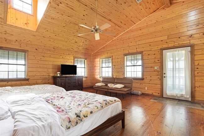 Building Photo - 1700 Co Rd 270