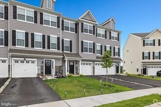 Building Photo - 468 Rederick Ln