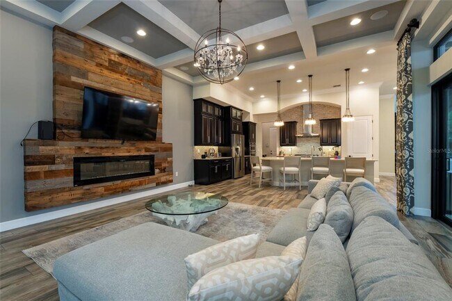 Building Photo - 8376 Via Vittoria Way