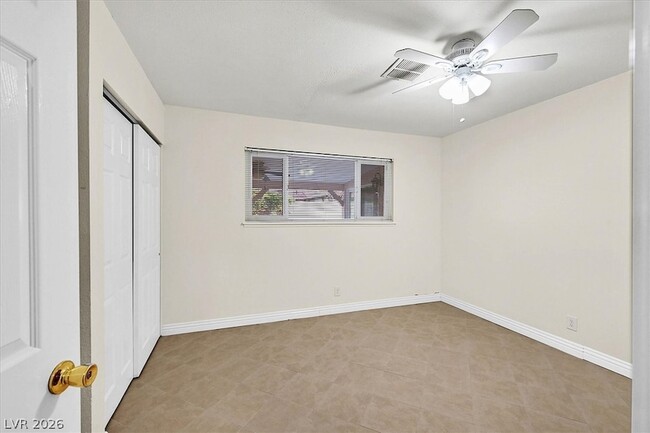 Building Photo - 3645 Forestcrest Dr