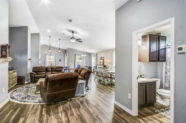 Building Photo - 5544 Peach Dr