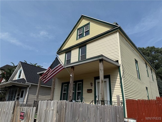 Building Photo - 11 Baynes St