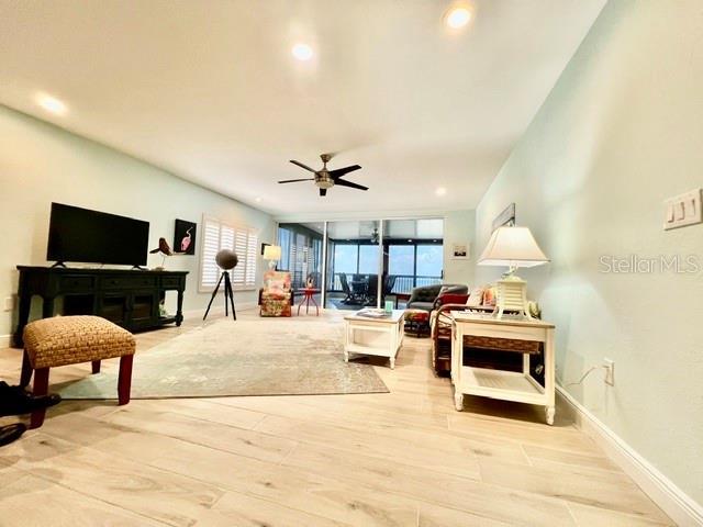Building Photo - 3280 S Shore Dr