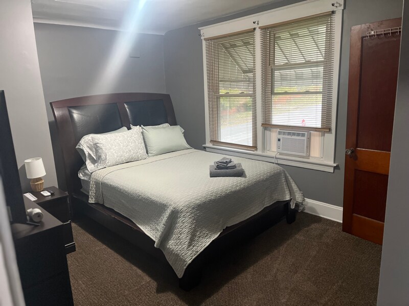 Building Photo - 3221 Herbert Ave