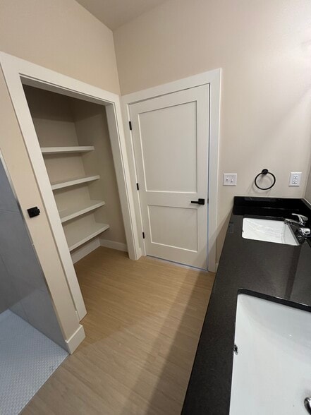 Building Photo - 1291 N Curtis Ct