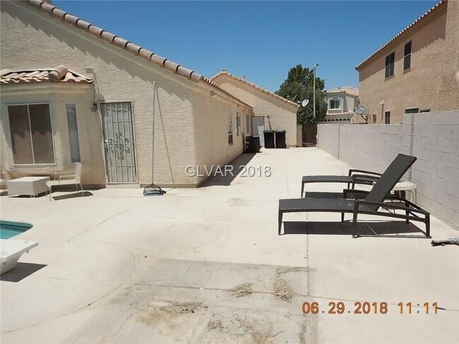 Building Photo - COMING SOON - Ready no later than Mid March