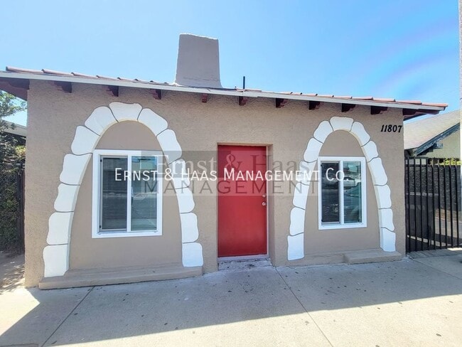 Primary Photo - Brand New Cottage Studio Tiny Home! Great ...