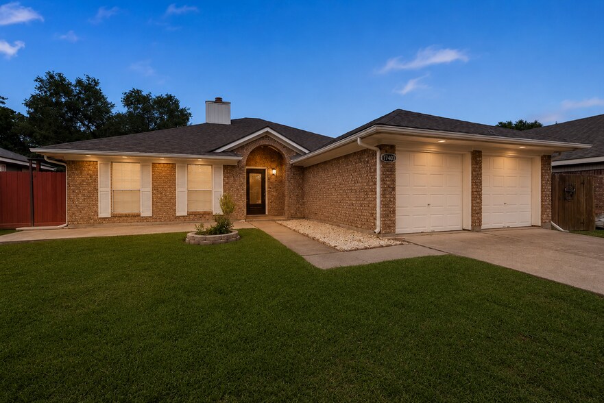 Building Photo - 17402 Hamilwood Dr