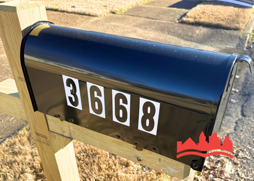 Building Photo - 3668 Debby Dr