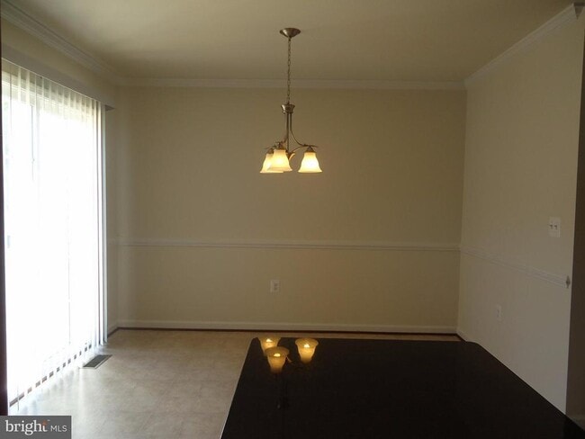 Building Photo - 23196 Westwood Ct