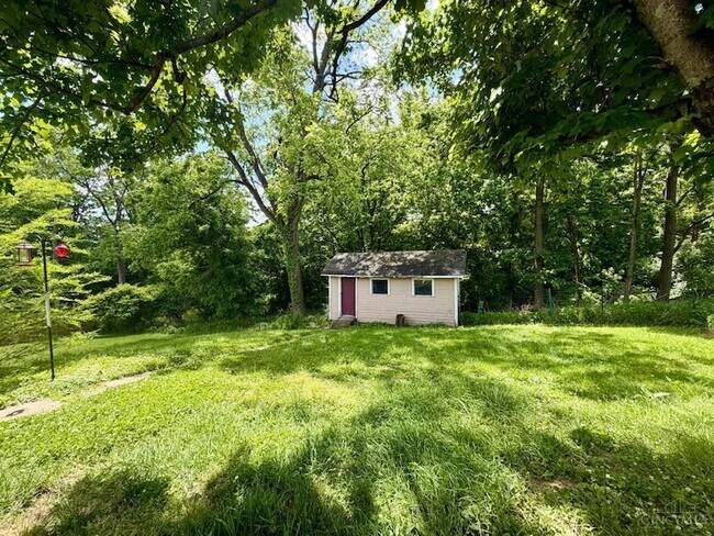 Building Photo - 1007 W Loveland Ave