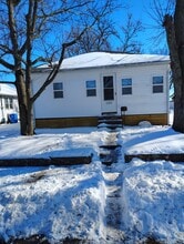 Building Photo - 140 Illinois St