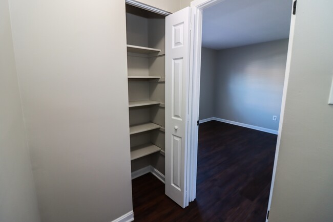 Building Photo - 9240 Bridle Path Ln