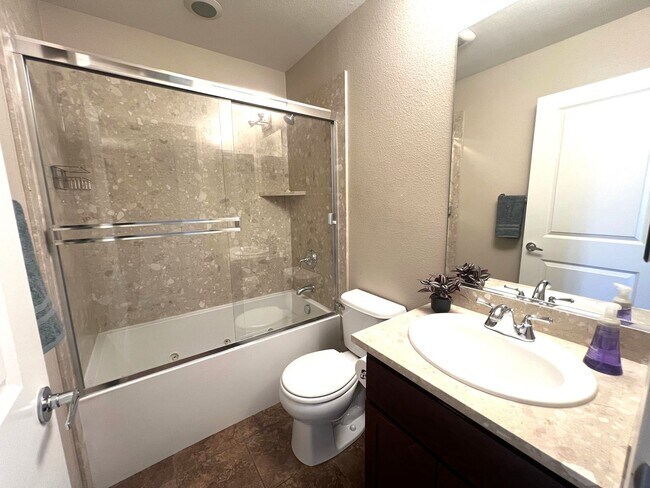 Building Photo - 460 Lindberg Cir