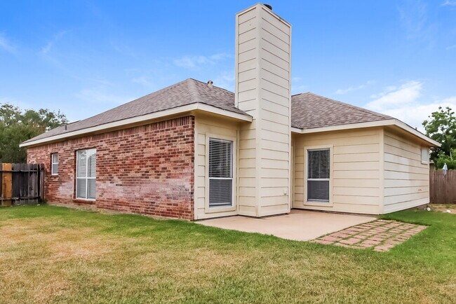Building Photo - 3306 Maymist Dr