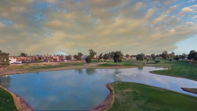 Building Photo - Two bedroom, two bathroom Scottsdale Condo!