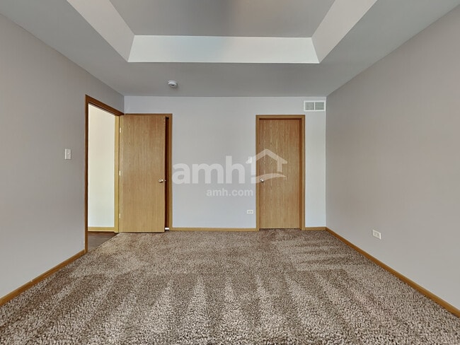 Building Photo - 1821 Eagle Dr