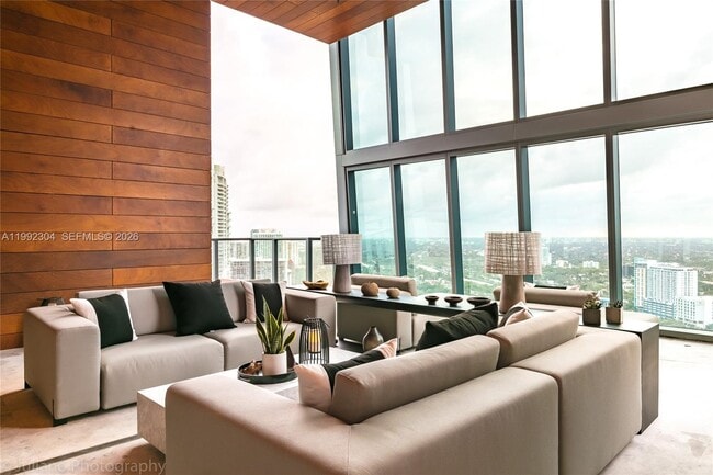 Building Photo - 1451 Brickell Ave