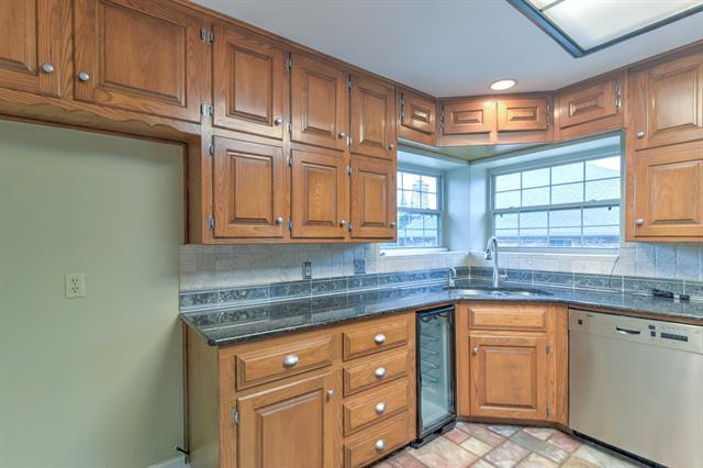 Building Photo - 3513 Meadowside Dr