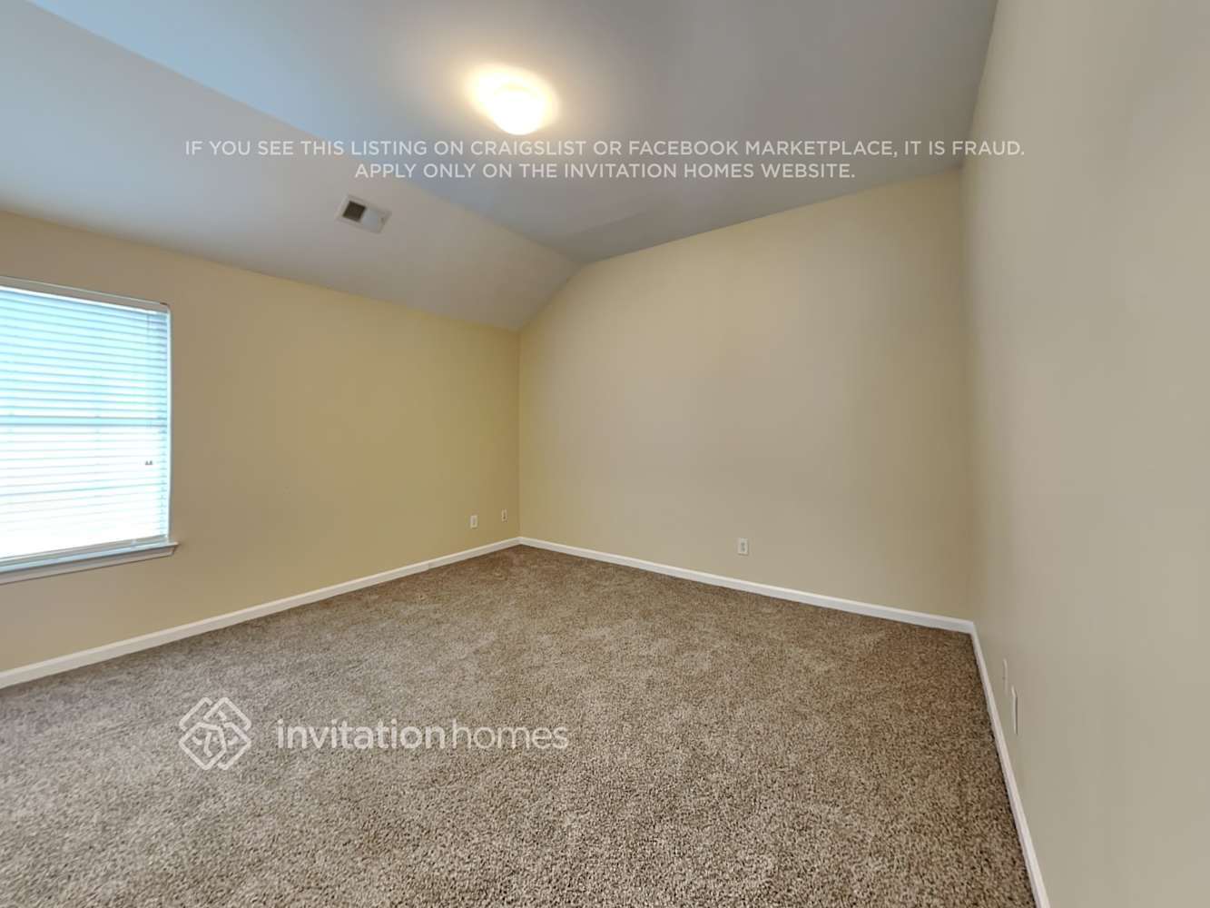 Building Photo - 9782 Sinclair Ln