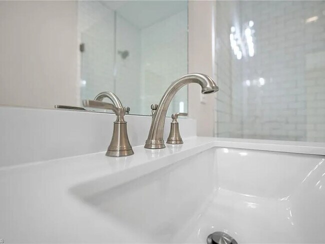 Building Photo - Earn Wealth While Leasing - Like a Homeown...