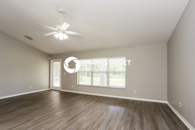 Building Photo - 3 Bedroom Pet-Friendly Home in North Port,...