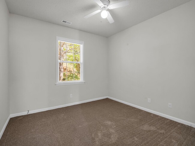 Building Photo - 46 Summer Meadow Rd