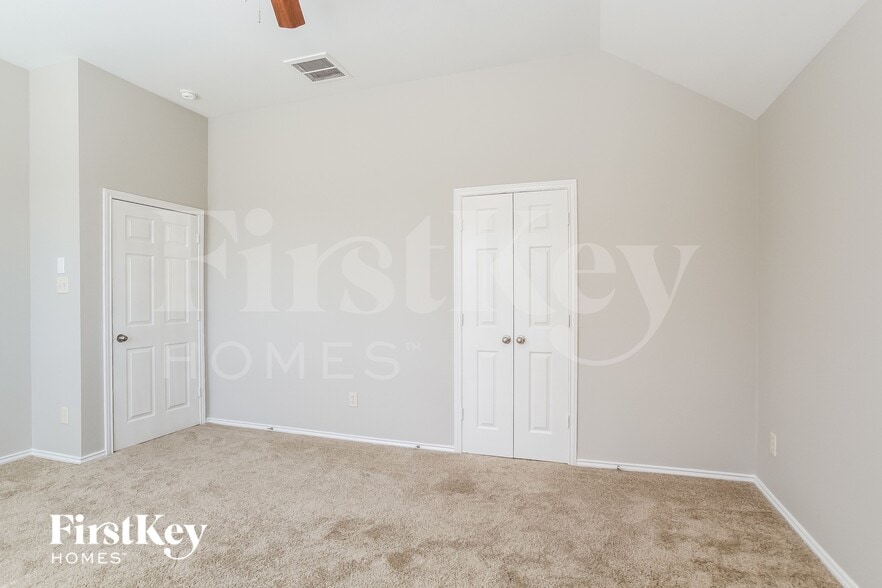 Building Photo - 2703 Facet Creek Dr