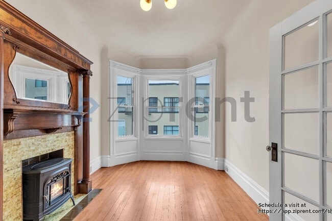 Building Photo - 161 Capp St