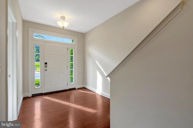 Building Photo - 8854 Orchard Ln