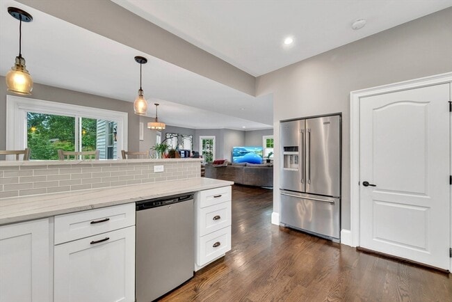 Building Photo - 3 Highet Ave