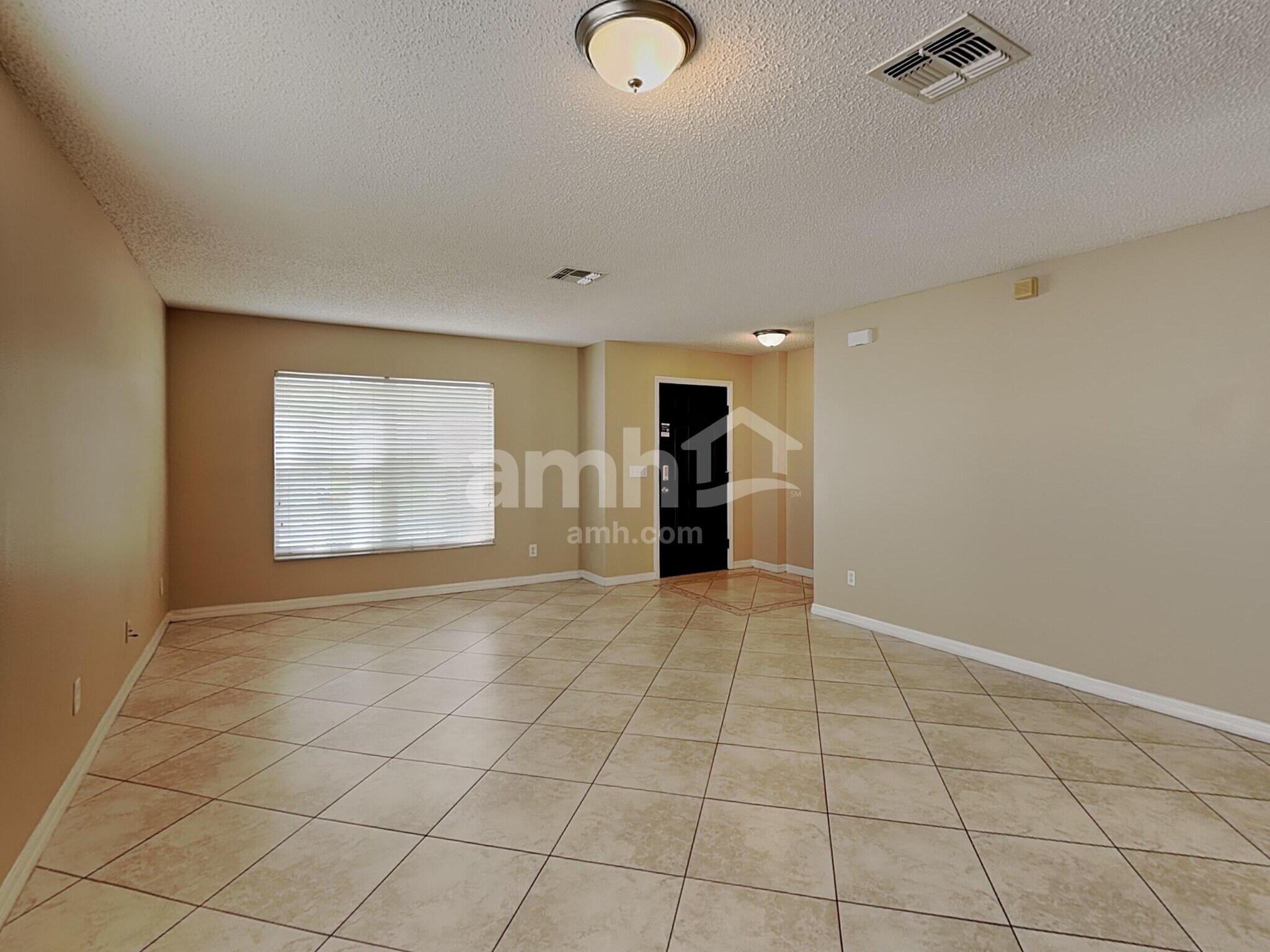 Building Photo - 1888 Vale Dr