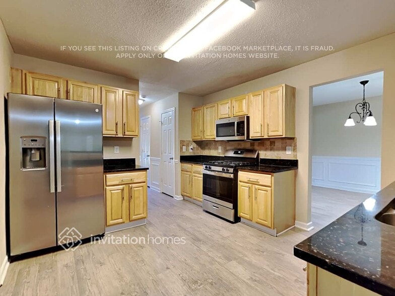 Building Photo - 6767 Mancha St