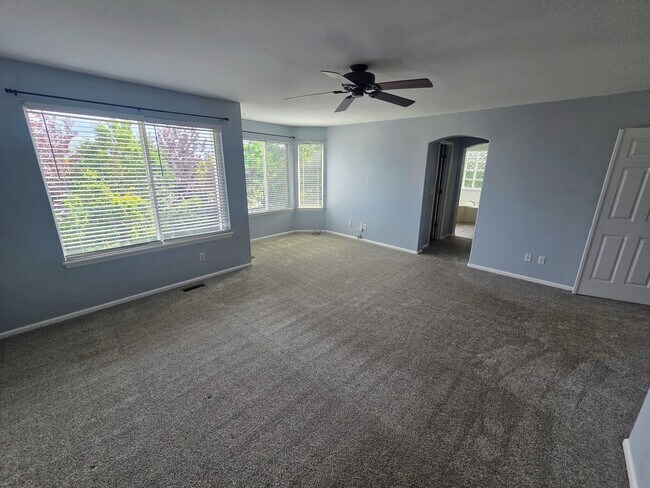 Building Photo - Beautiful Highlands Ranch Home with Finished Basement & 3-Car Garage!