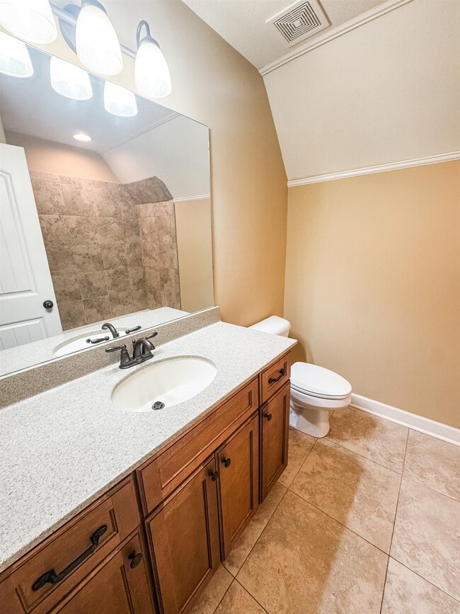 Building Photo - 4435 Chestnut Hill Dr