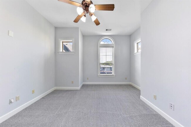 Building Photo - 3319 Bingham Manor Ln