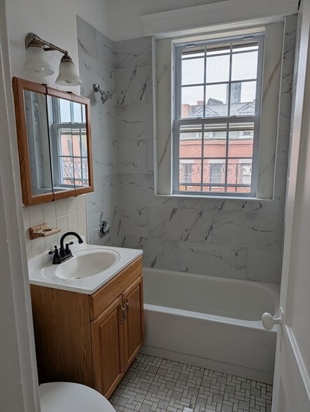 Building Photo - 46 West Newton St