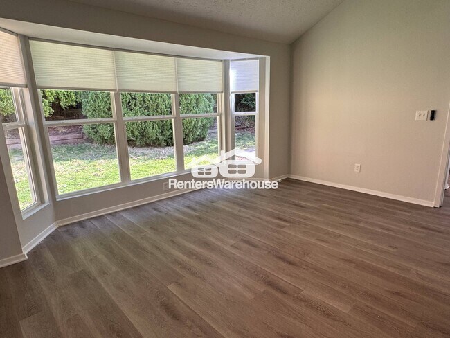 Building Photo - 4850 N Bridges Dr
