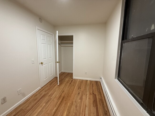 Building Photo - 1194 Dumont Ave