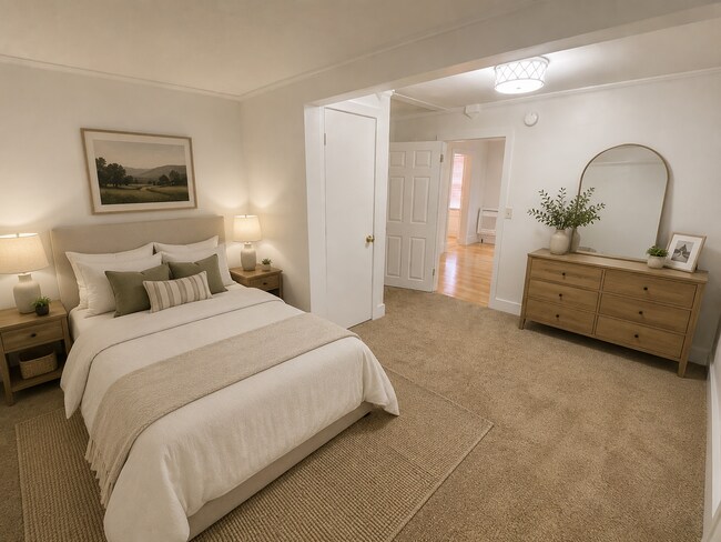 Building Photo - 3 Bedroom in Burlington Available 8/1!