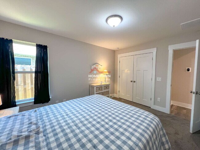 Building Photo - Furnished 3-Bed Oasis on Dunridge Drive wi...