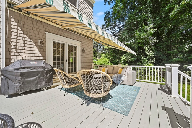 Building Photo - 36 Evergreen Rd
