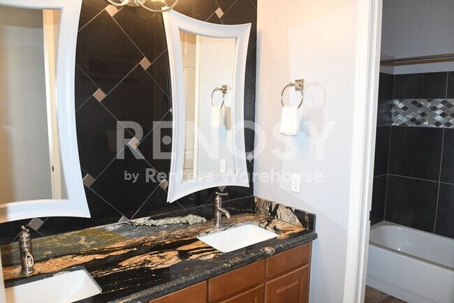 Building Photo - 4 BD + Office, 2.5 BA. 3-Car Garage w/ Pool in Litchfield Park!