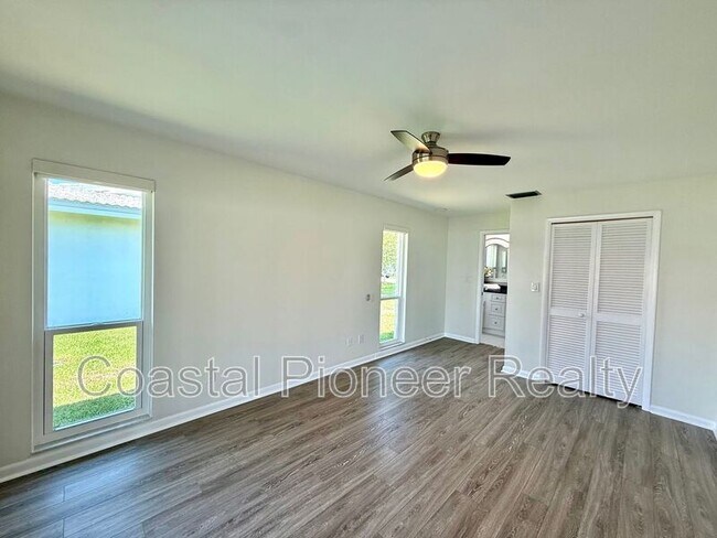 Building Photo - 14903 Imperial Point Dr N