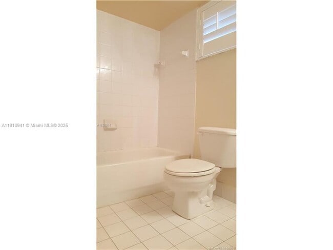 Building Photo - 4712 NW 114th Ave