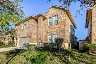 Building Photo - 2165 Woodland Pine Dr