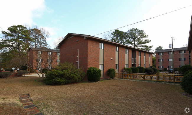 Building Photo - Amanda Court Apartments